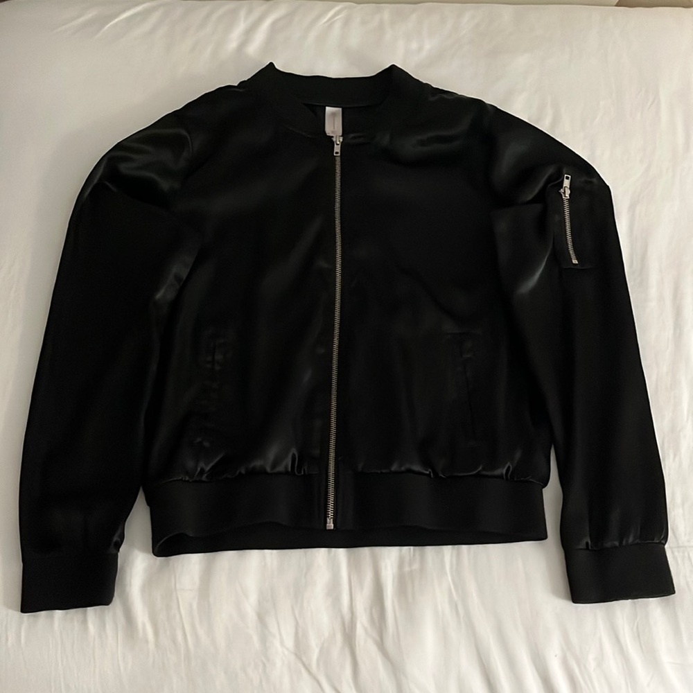 No Boundaries Black Bomber Jacket, Size Large (Juniors)